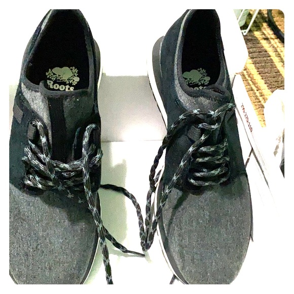 Men’s shoe - Picture 1 of 2